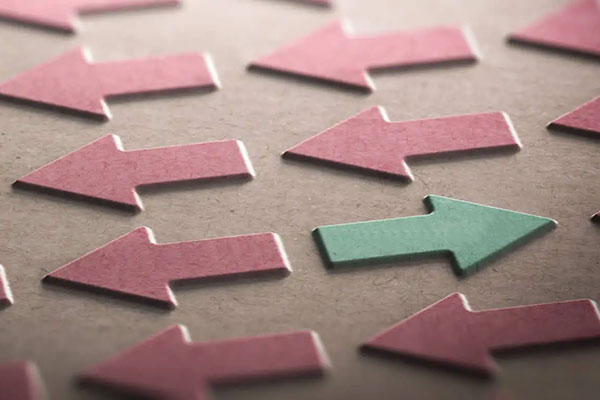 反趋势交易：新手交易者的高风险陷阱与生存指南